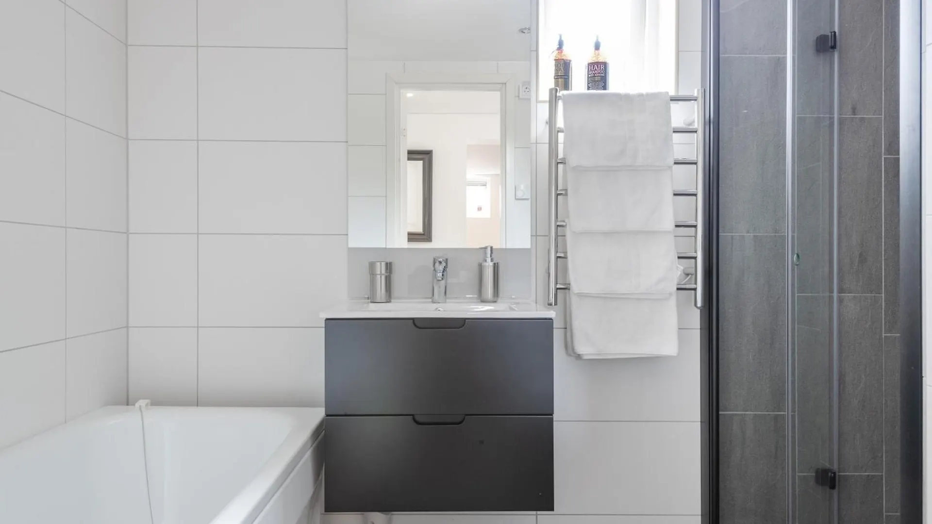 Downtown In Ten - Free Parking Apartment Gothenburg